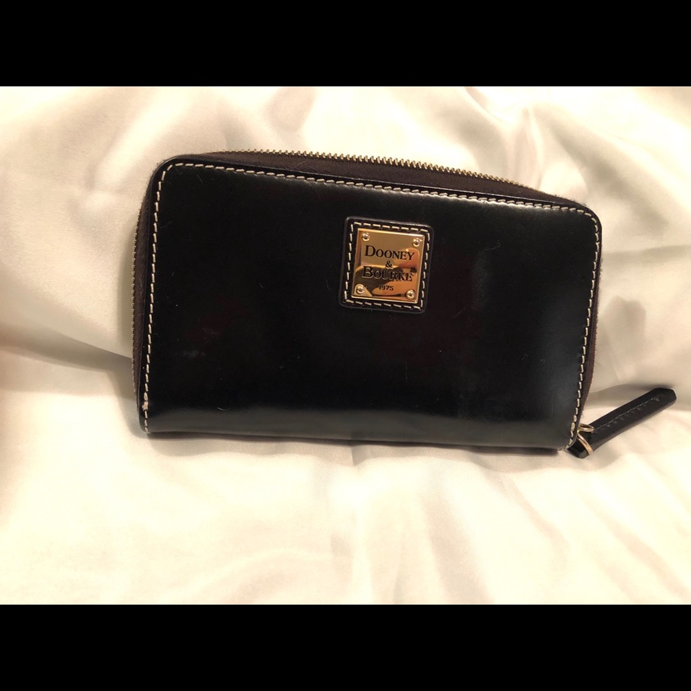 Dooney and Bourke wrap around phone wallet
